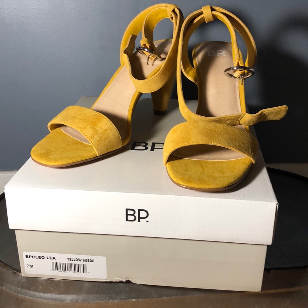 BRAND NEW* BP Mustard Yellow Heels s7